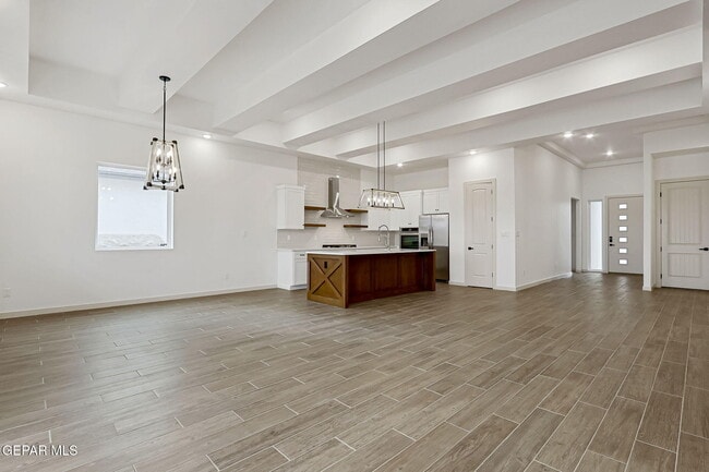 Building Photo - 972 Aqueduct Ave