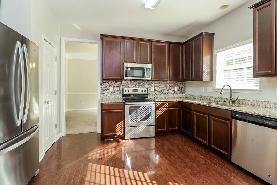 Building Photo - 3314 Hendricks Chapel Ln