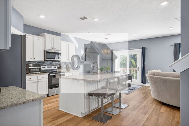 Building Photo - 6076 Rutherford Loop