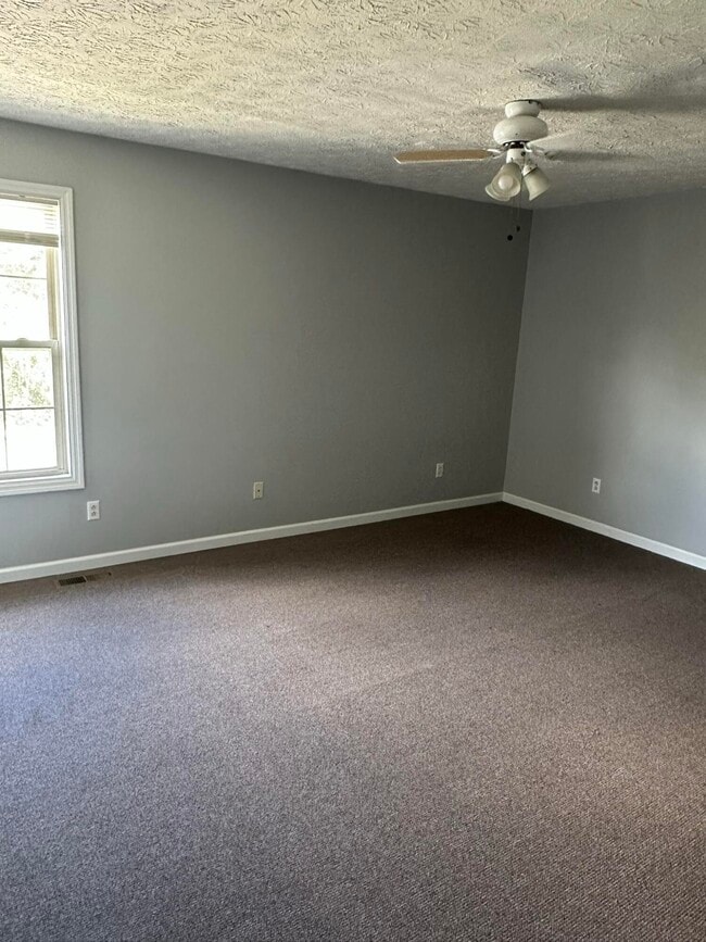 Building Photo - 2003 River Ridge Rd