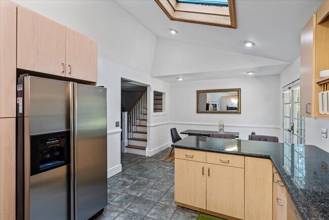 Building Photo - 20 Alanson Ln