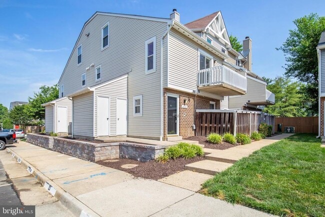 Building Photo - 4324 Pembrook Village Dr