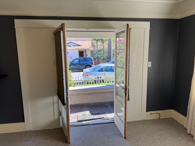 Building Photo - 3811 E 10th St