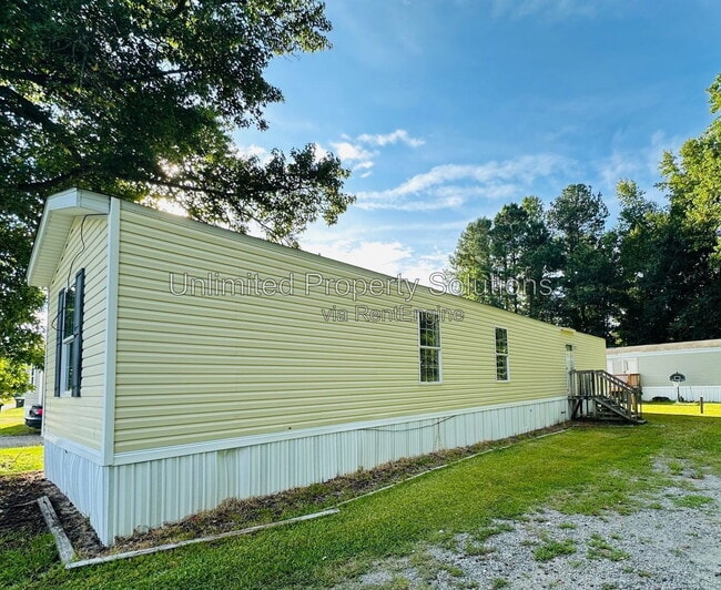 Building Photo - 9765 Old Mill Rd NE