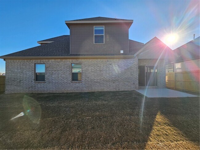 Building Photo - 7102 SW High Meadow Blvd