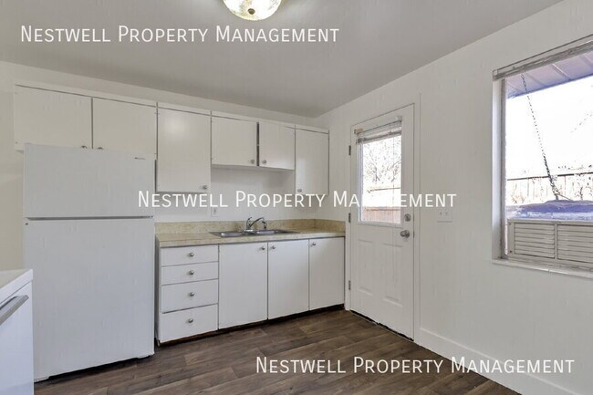 Building Photo - 2465 E 3300 S