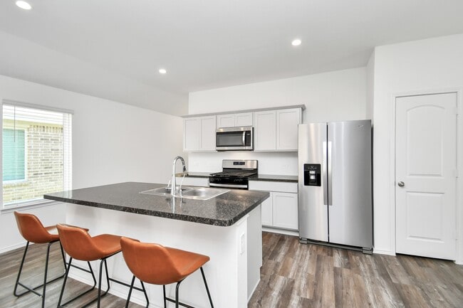 Building Photo - 5315 Castlebury Meadows Dr