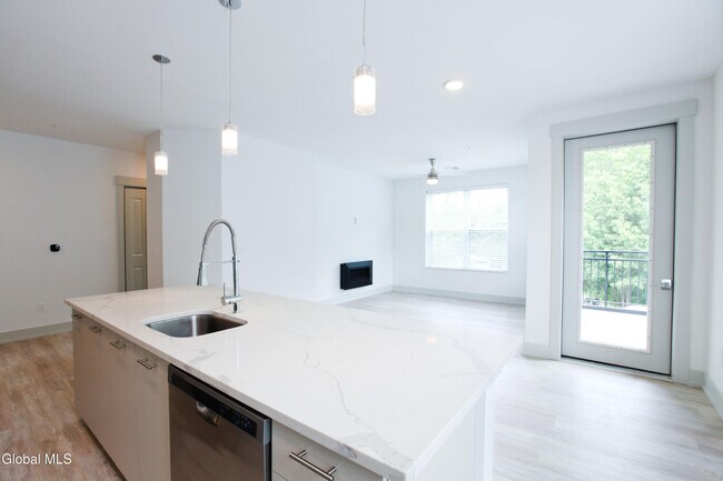 Building Photo - 25 Whistler Ct