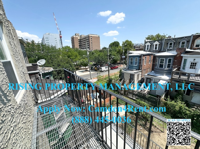 Building Photo - 436 S 6th St