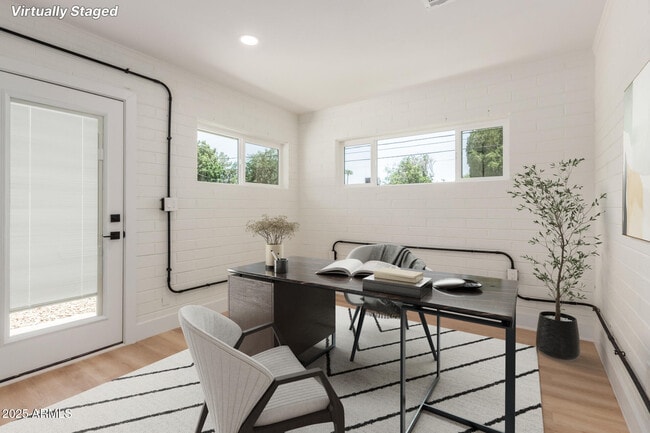 Building Photo - 1311 E 2nd Pl