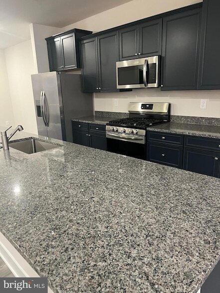 Building Photo - 304 Sweetbay Rd