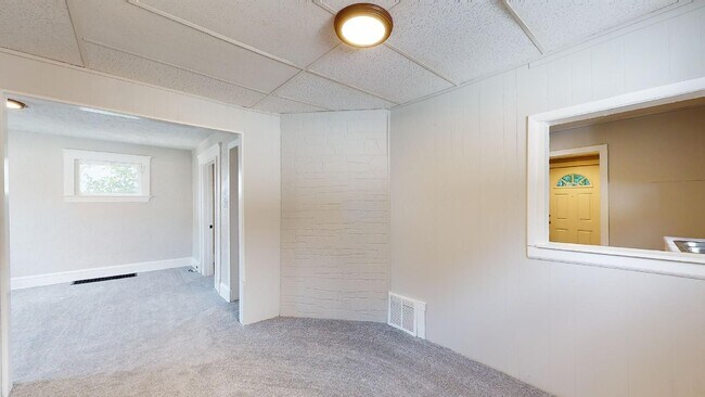 Building Photo - Old Brooklyn - 3 Bedroom Single Family Home