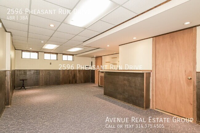 Building Photo - 2596 Pheasant Run Dr