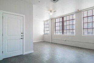 Building Photo - Hawn Plaza