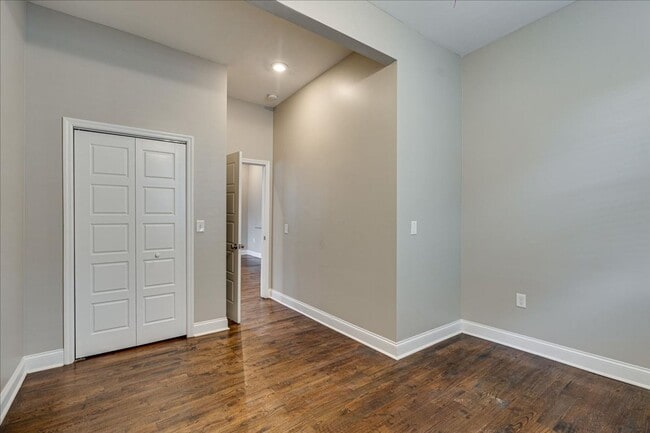 Primary Photo - Charming 1920 renovated home!