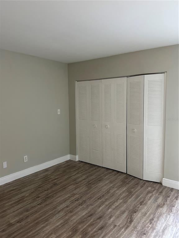 Building Photo - 958 E Michigan St