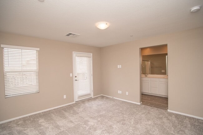 Building Photo - COMING SOON!! GorgeousTownhome in Summerlin