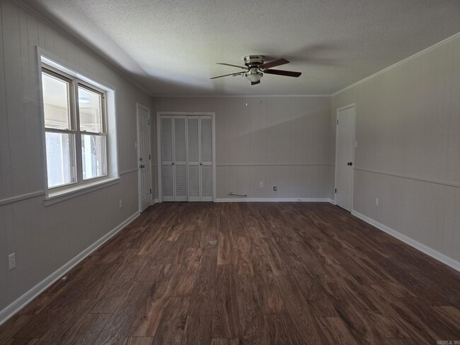 Building Photo - 3 Apache Dr