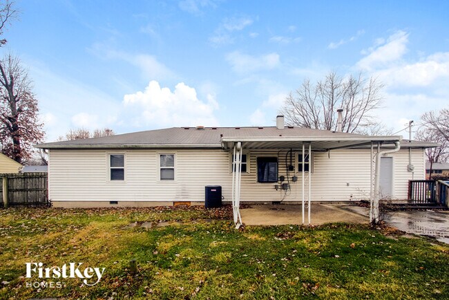 Building Photo - 311 N Boehning St