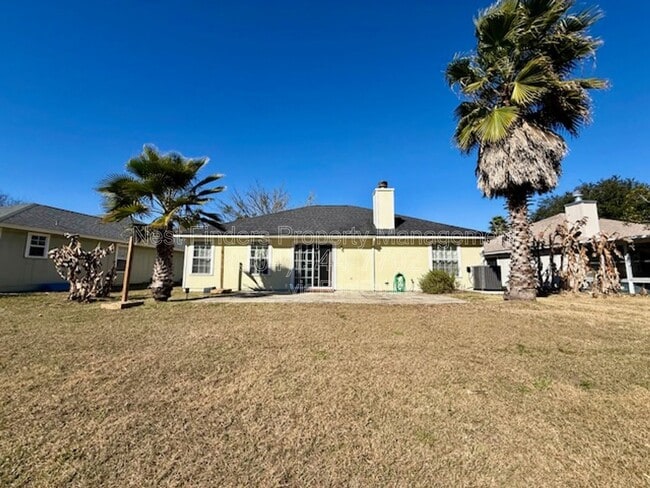 Building Photo - 7698 Fawn Lake Dr S