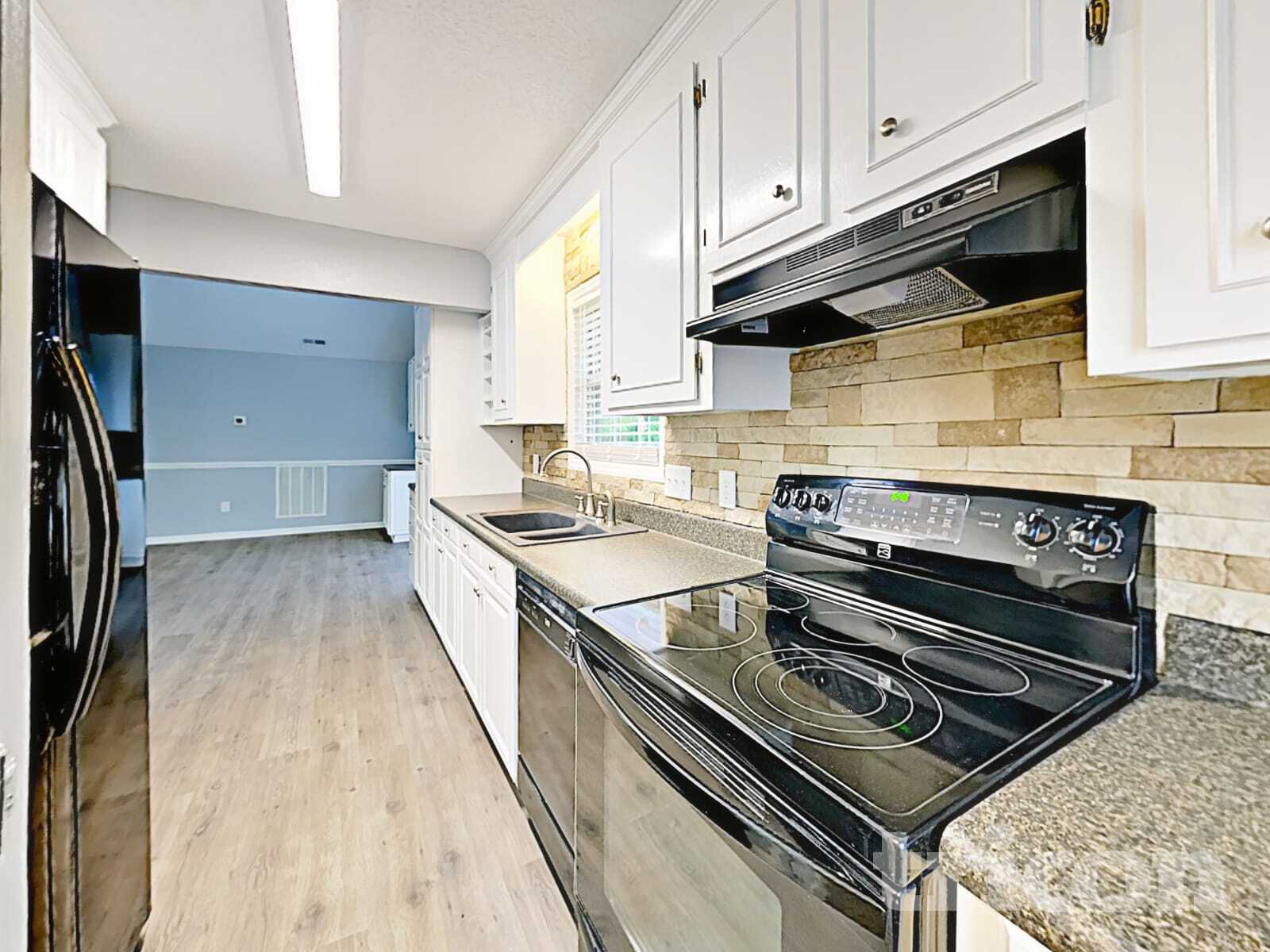 Building Photo - 5091 Daffodil Ln