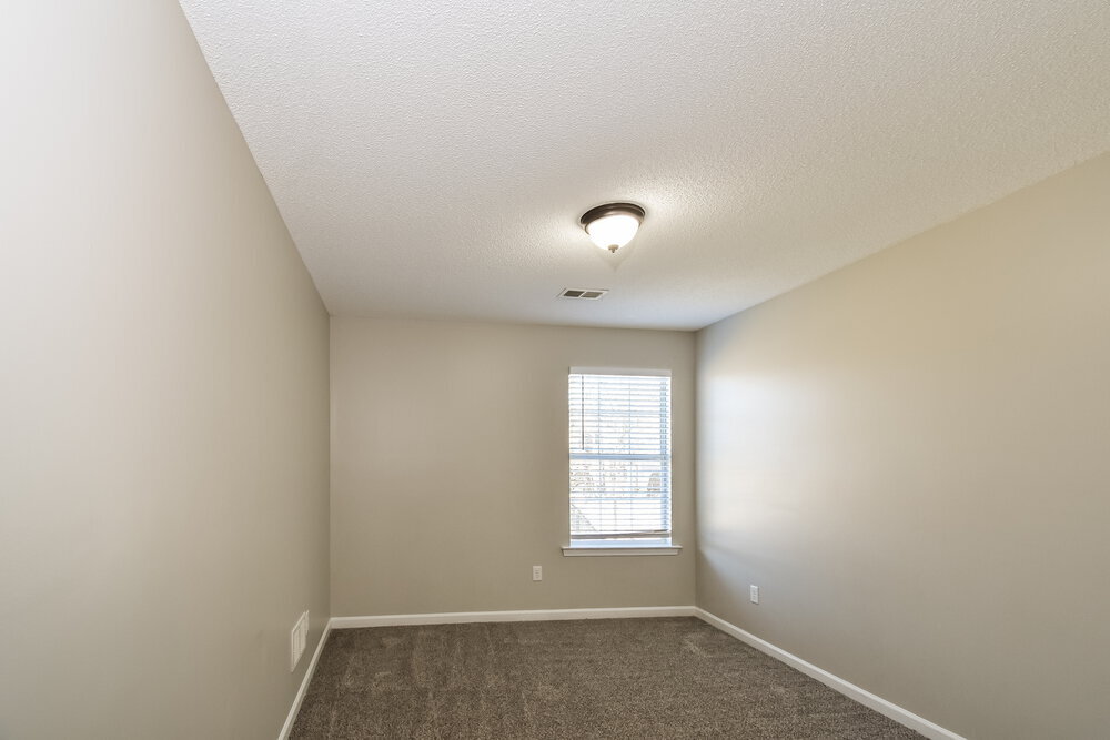 Building Photo - 7868 Ridgedale Dr