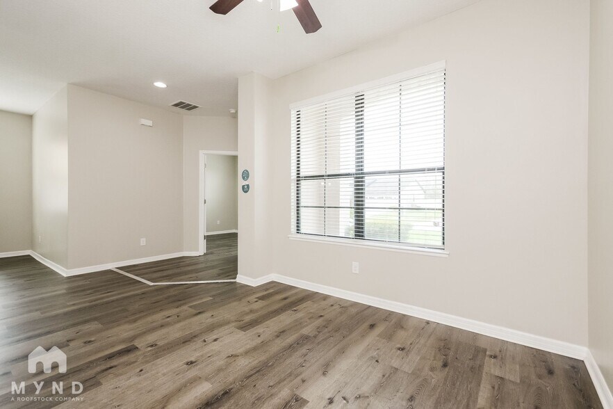 Building Photo - 4592 Sandhurst St