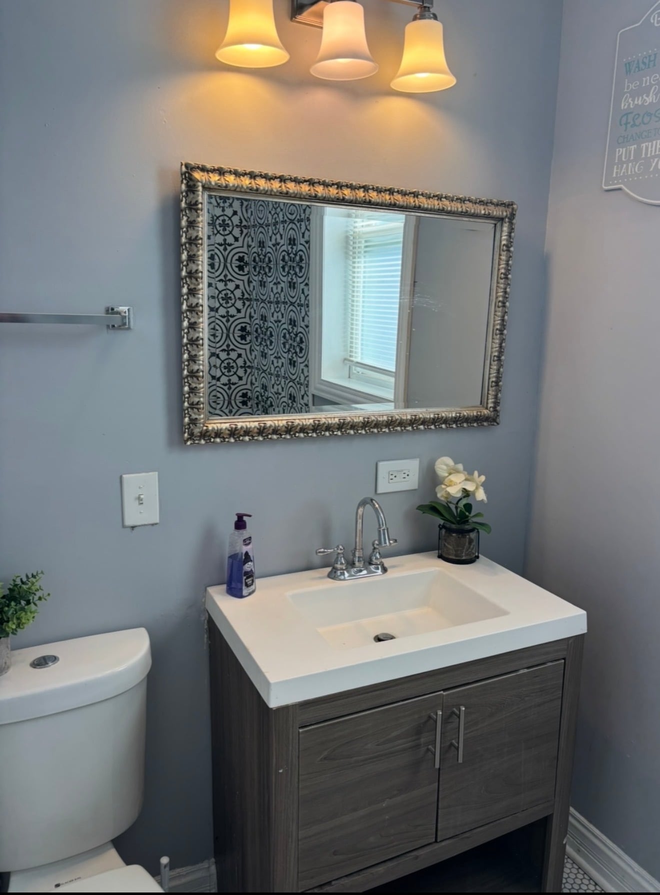 Building Photo - 3851 W Adams St