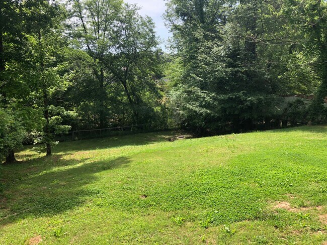 Building Photo - 5438 Brookview Dr