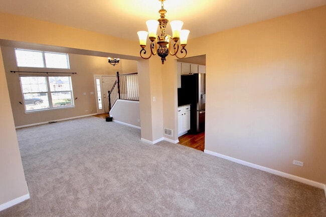 Building Photo - 18376 W Springwood Dr