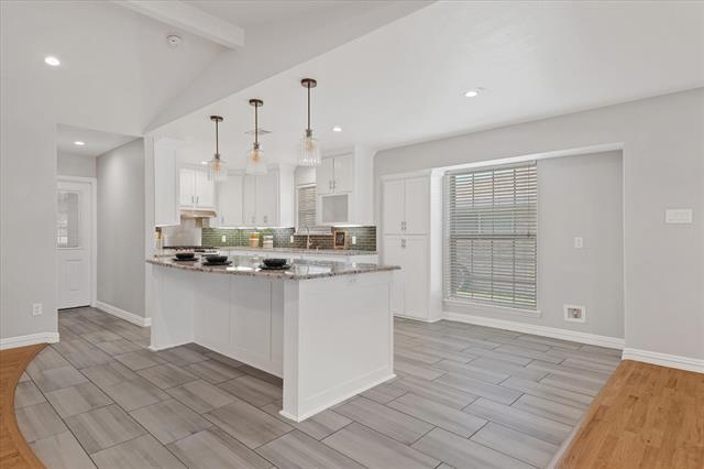 Building Photo - 5429 Enderly Pl