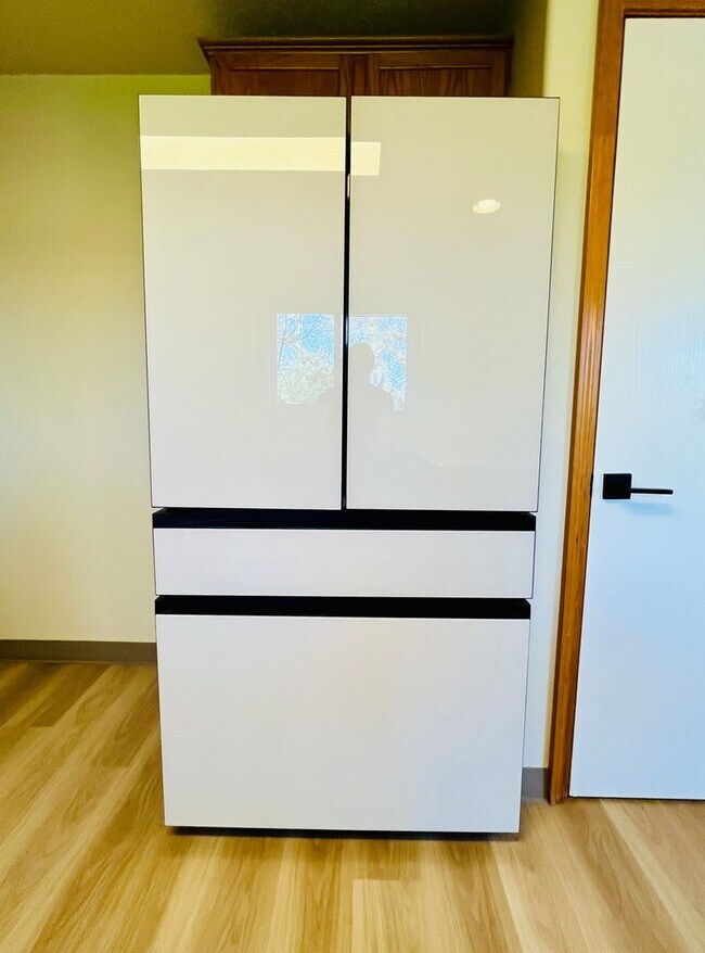 Building Photo - Charming 3-Bedroom/2.5-Bathroom House in the Cathedral Park Neighborhood of St. Johns