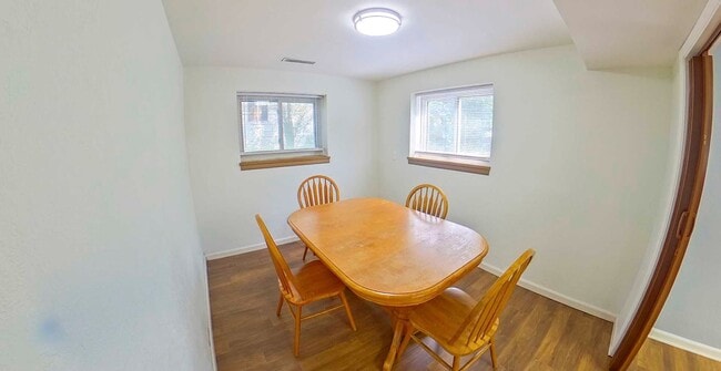 Building Photo - Big Backyard + Pet Friendly + Off-Street P...