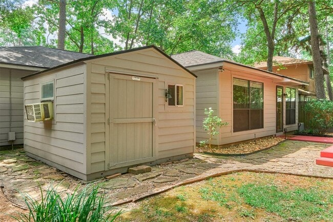Building Photo - 50 S Circlewood Glen