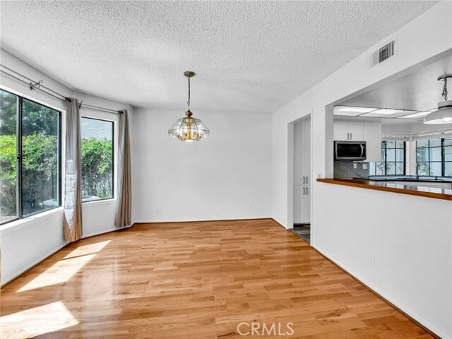 Building Photo - 19566 Crystal Ridge Ln