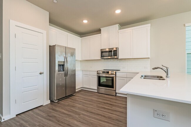 Building Photo - 18616 Whimsic Aly