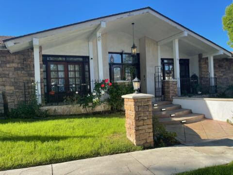 Building Photo - 17220 Ballinger St