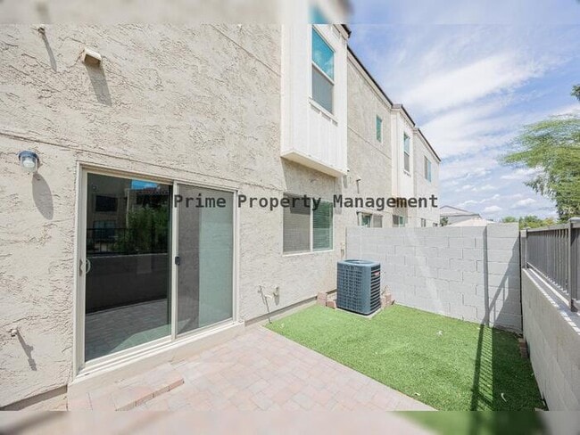 Building Photo - 8343 N 22nd Dr
