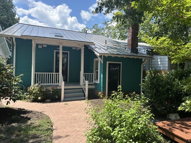 Building Photo - 3332 Grayland Ave