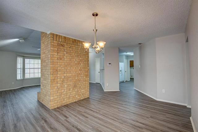 Building Photo - 406 Valley Spring Dr