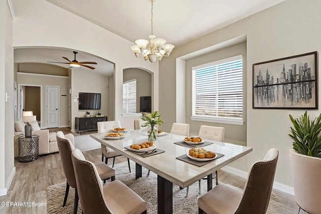 Building Photo - 11764 Balladeer Ave