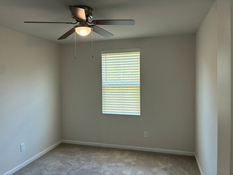 Building Photo - Room in Single Family Home on Bark Way