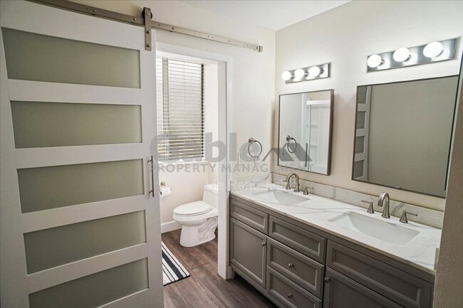 Building Photo - 23922 Avenida Entrana