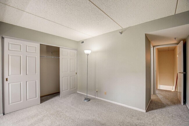 Building Photo - 270 E Highland Ave