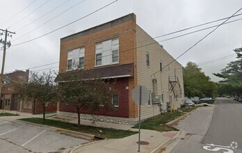 Building Photo - 230 S Dubuque St