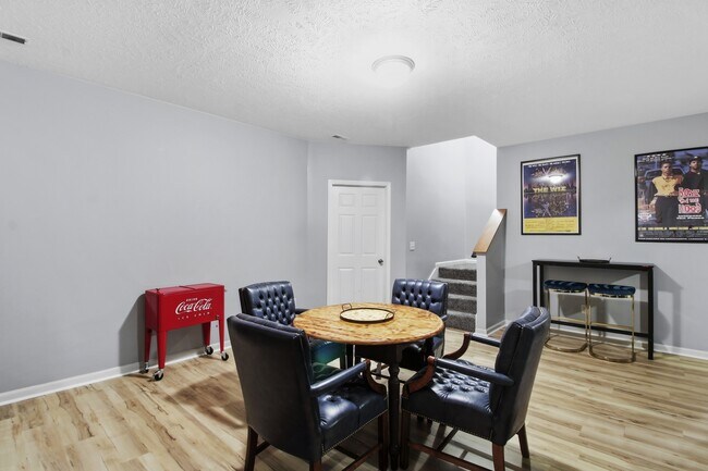 Building Photo - 2950 E Stone Creek Blvd