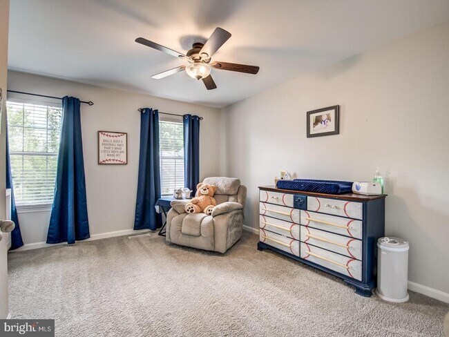 Building Photo - 15744 Beau Ridge Dr