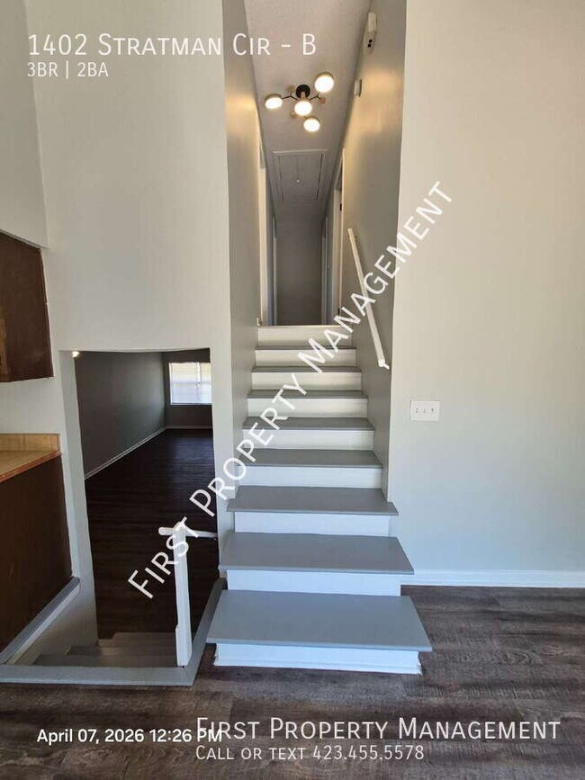 Building Photo - 1402 Stratman Cir