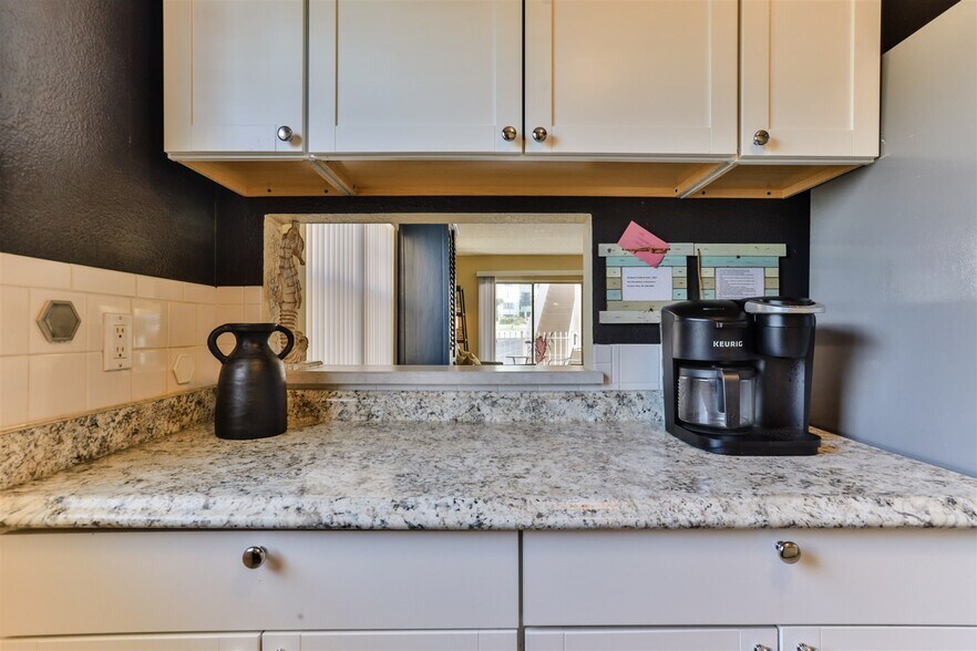 Building Photo - 1510 Ocean Shore Blvd