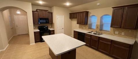 Building Photo - 9012 Waterman Dr